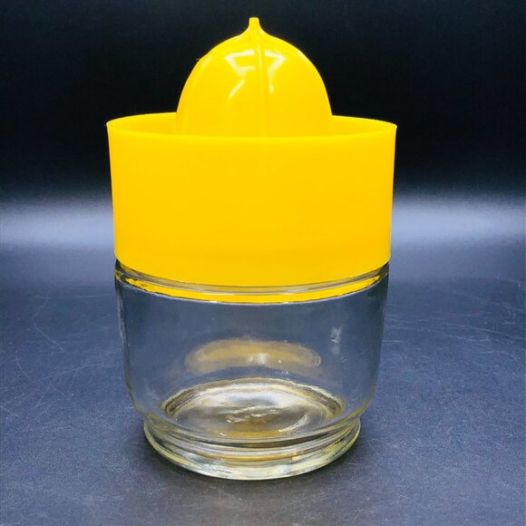 Vintage 70s GEMCO Yellow Citrus Juicer: Glass Jar - Manual Reamer Juice Press - Picture 4 of 13
